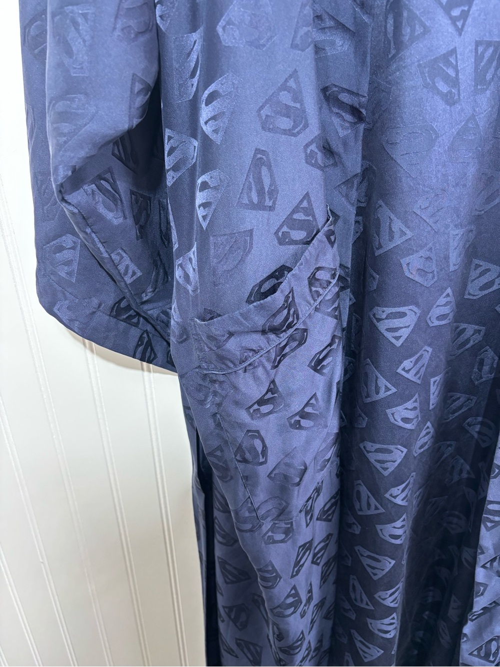 Vintage 1997 Superman 100% Silk Robe Kimono Lounge Wrap DC Comics Blue W/belt - Picture 7 of 15
